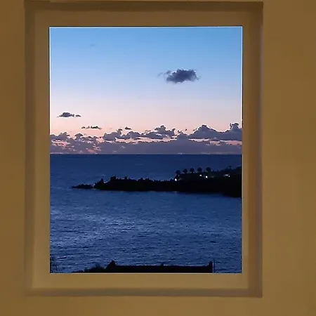Beautiful Apartament, Sea & Sunset Apartman *