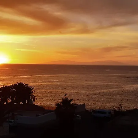 Beautiful Apartament, Sea & Sunset Apartman *